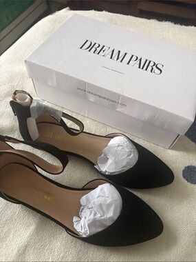 Dream Pairs Black Pointed Toe Slingback Flats